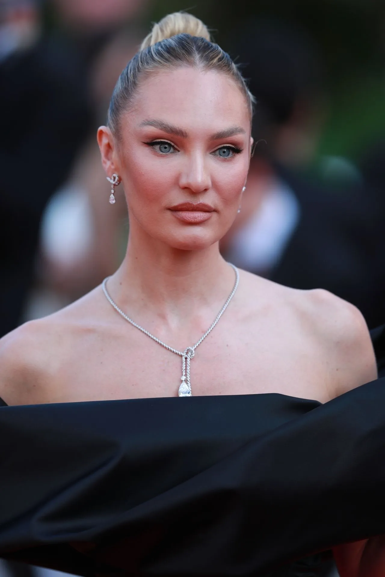 CANDICE SWANEPOEL AT HORIZON RED CARPET THE CANNES FESTIVAL3